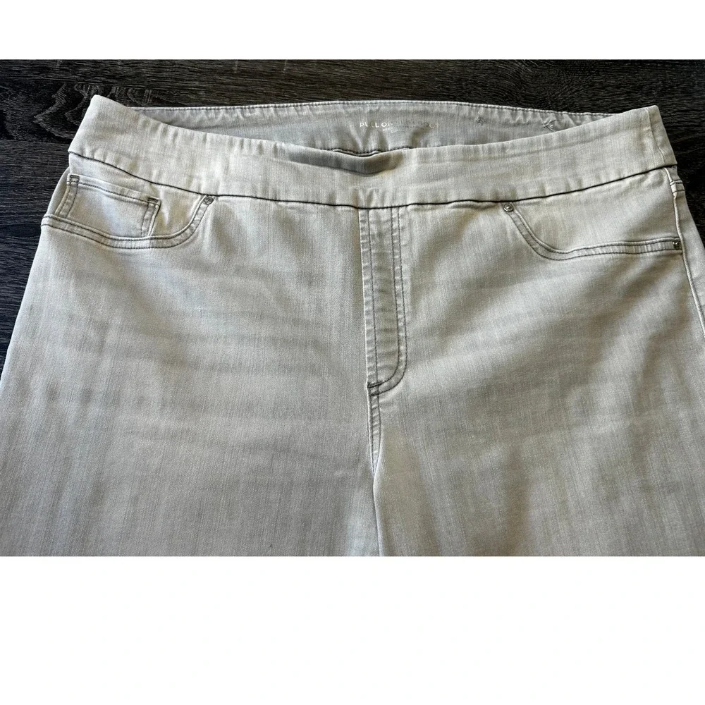 Chicos Size 3R Pull On Bootcut‎ Pants Womens Denim Jeans Neutral Wash